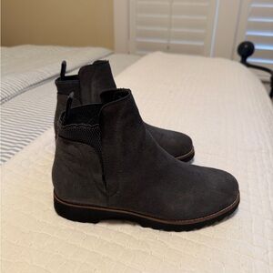 Blondo Danika Waterproof Dark Gray Booties